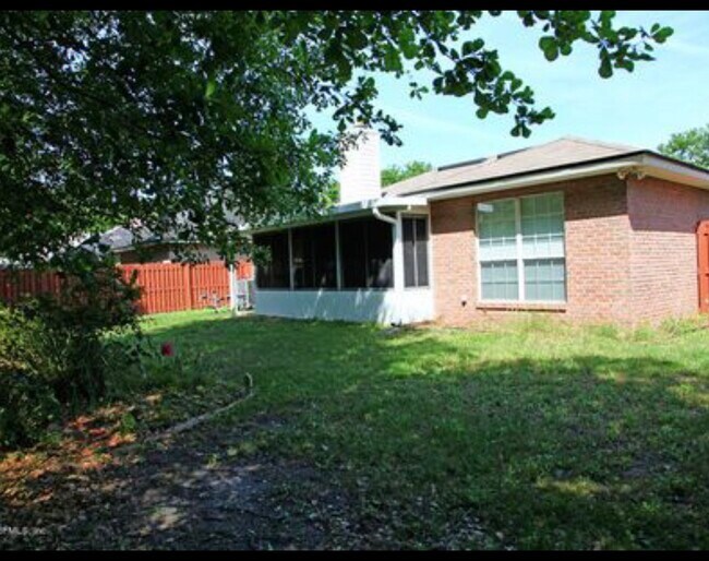 Building Photo - 1687 Spring Branch Dr W