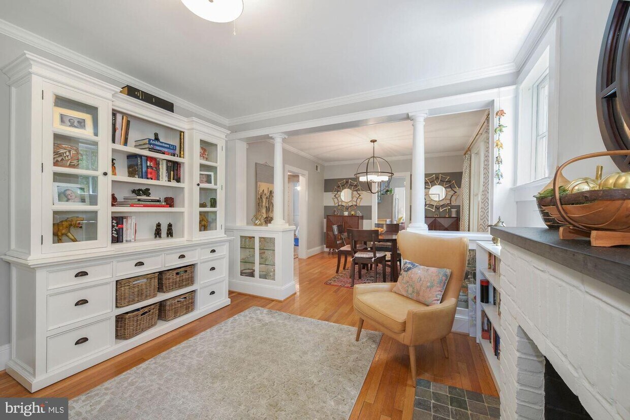 Primary Photo - 4921 47th St NW