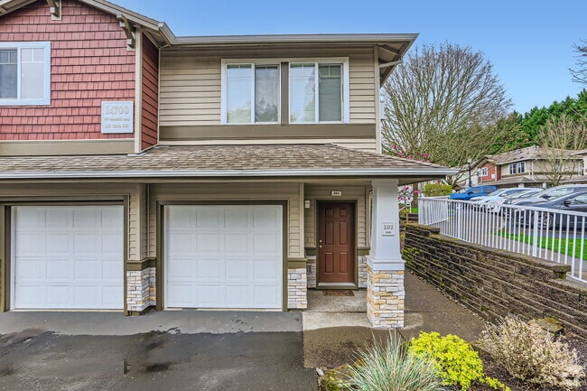Building Photo - 14700 SW Sandhill Loop