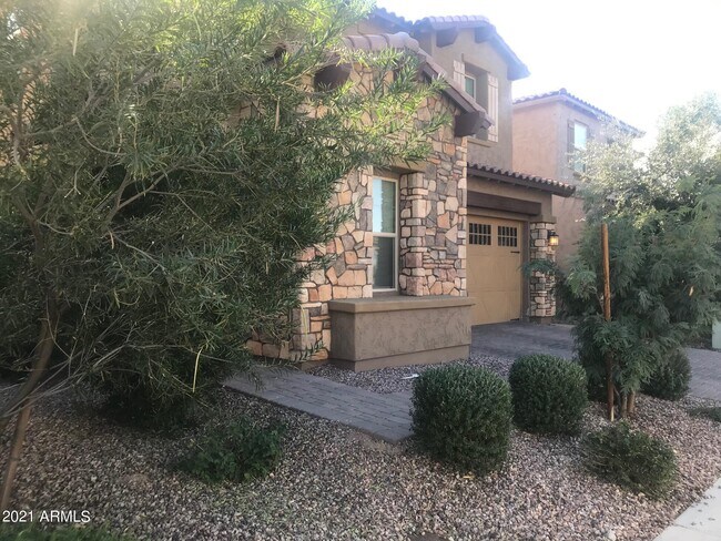 Building Photo - 4615 E Casitas Del Rio Dr