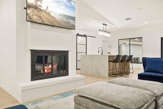 Building Photo - 3327 Freshmeadows Dr