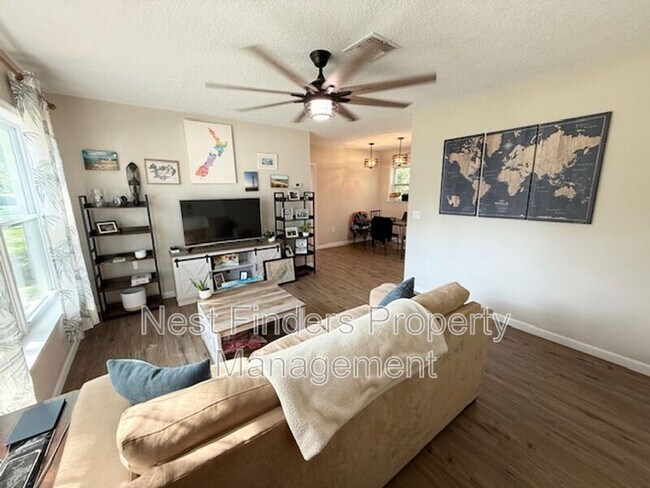Foto del edificio - 1325 Hibiscus St