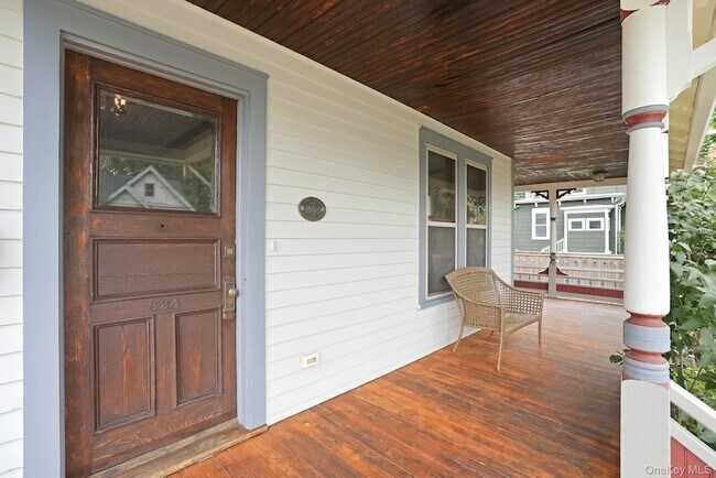 Foto del edificio - 834 John St
