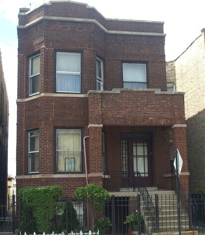 Building Photo - 3617 W Diversey Ave