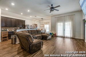 Foto del edificio - 6122 Underwood Way