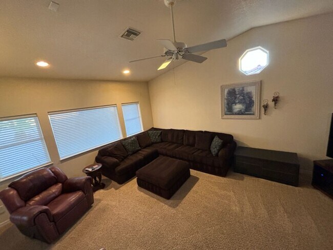 Building Photo - Winter Furnished Avail Jan-March 2027