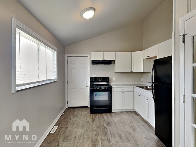 Building Photo - 4140 Dixie Ct