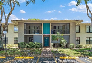 Building Photo - 9875 Pineapple Tree Dr