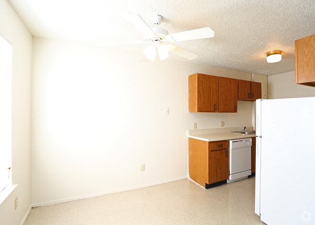 1BD,1BA - 621 SF - The Park