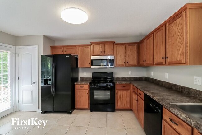 Building Photo - 108 Amber Oak Trail