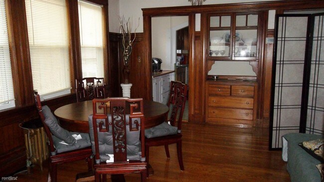 Foto del edificio - 33 Greycliff Rd