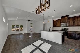 Building Photo - 2549 Grandview Forest