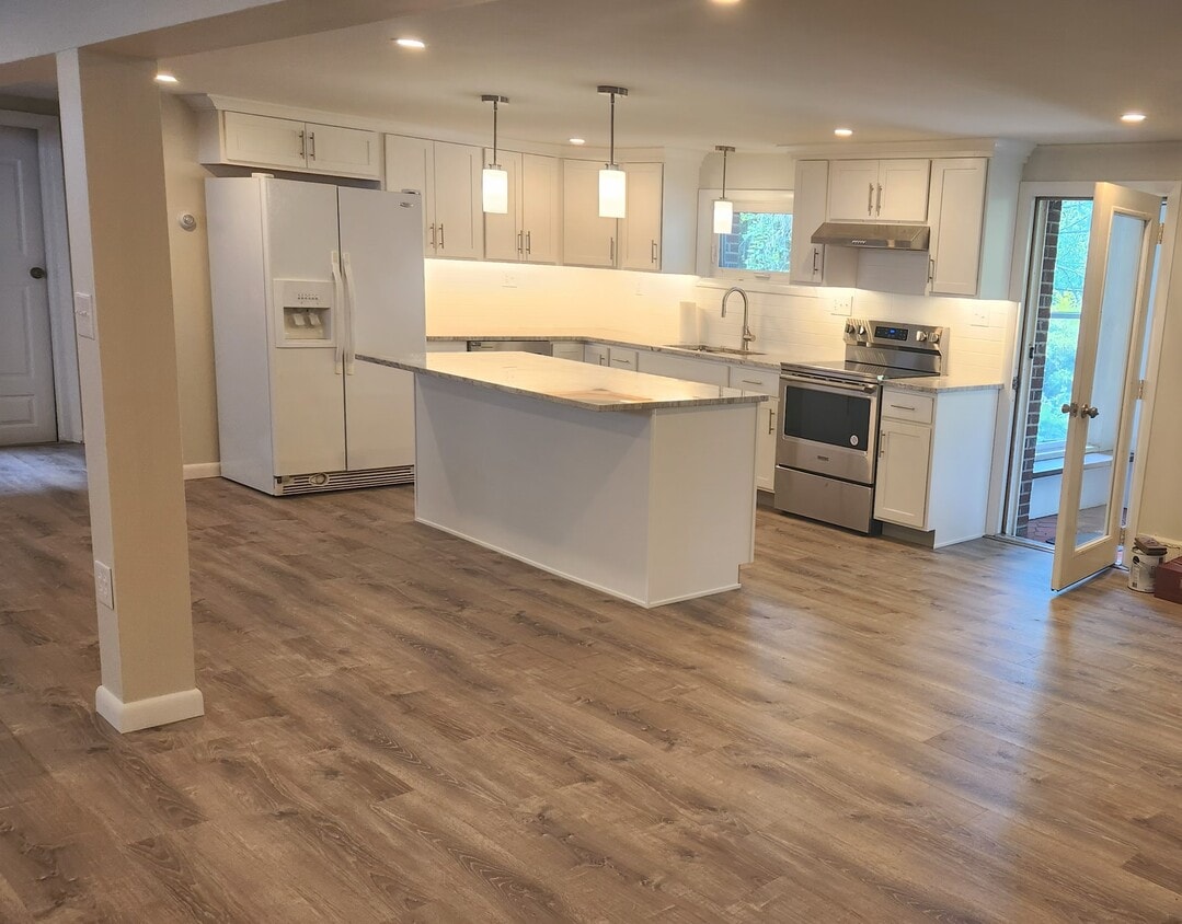 Cocina - 2660 Fish Hatchery Rd