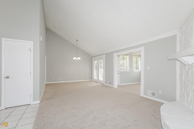 Building Photo - 9010 Mandarin Dr