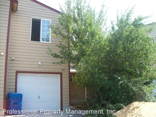Foto del edificio - 3 br, 1.5 bath House - 845 Emma Ct