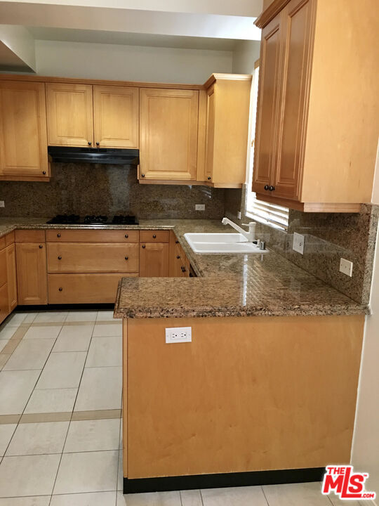 Foto del edificio - 12222 Wilshire Blvd