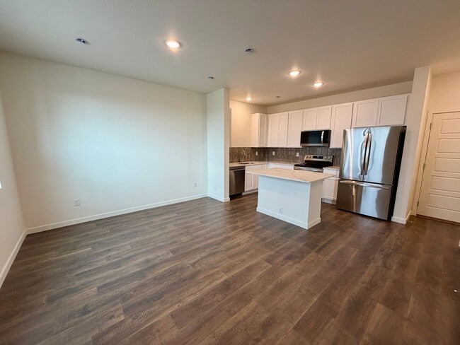 Building Photo - 604 Cheyenne Trl