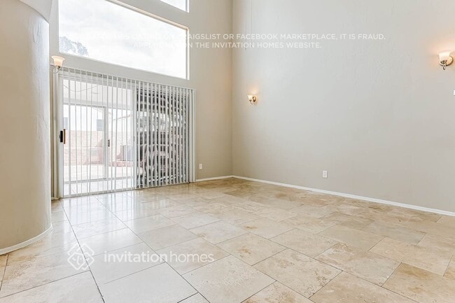 Building Photo - 2344 E Gelding Dr