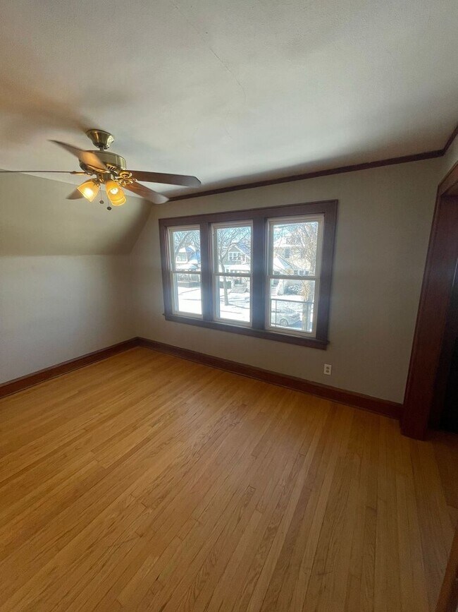 Building Photo - 936-938 S. 75th St. Duplex
