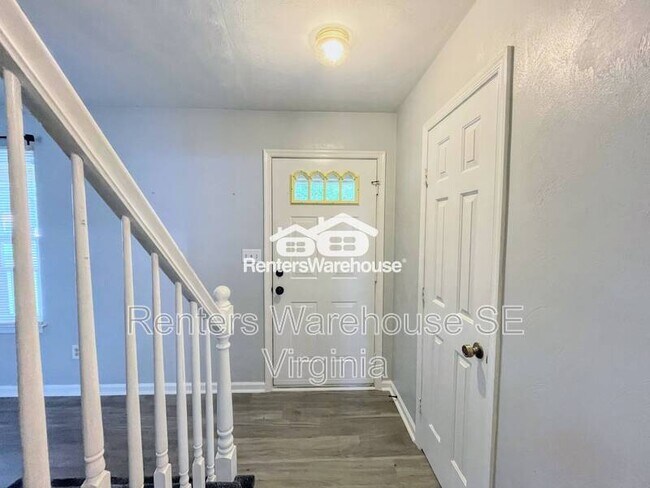 Building Photo - 206 Newcastle Ct