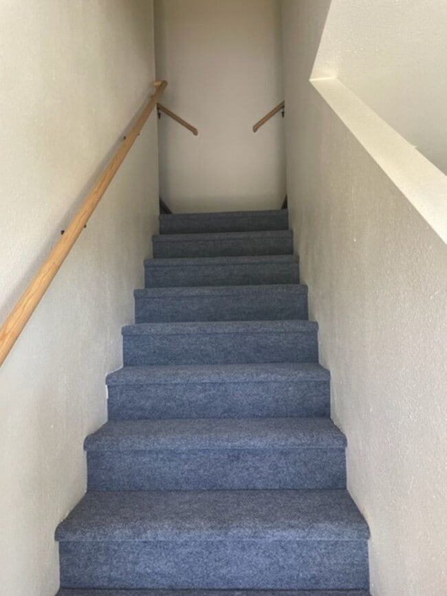 Photo - 3 Bedroom 2.5 bath rental Available House