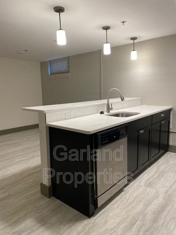 Foto del edificio - 821 Salem Ave SW