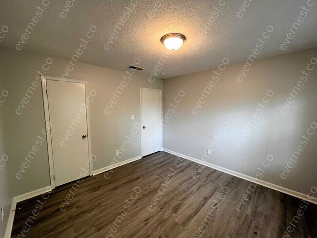 Building Photo - 309 Gemini Cir NW
