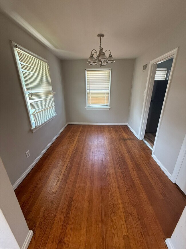 Foto del edificio - 8504 Trafford Ln