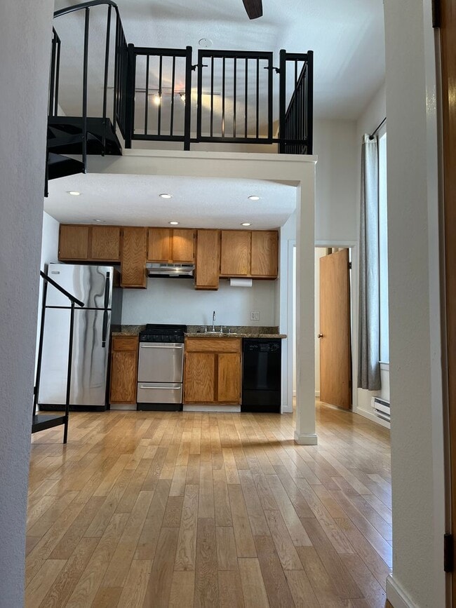 Building Photo - 00GE1201