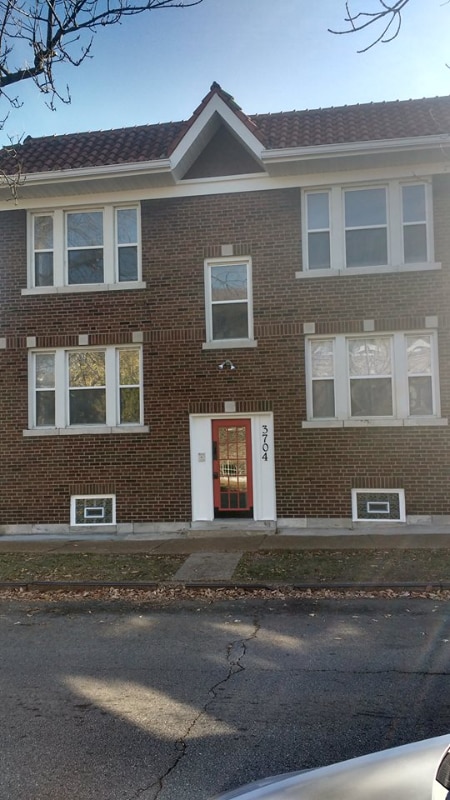 Building Photo - 3706 Hereford St