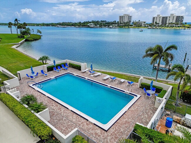 Foto del edificio - 19800 Sandpointe Bay Dr