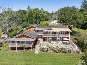 Building Photo - 642 Woodside Way