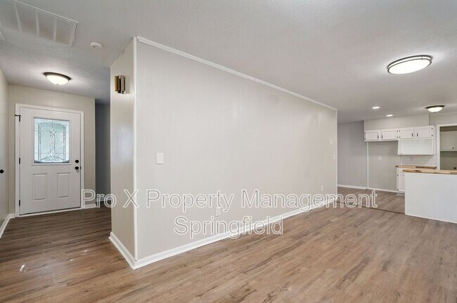 Building Photo - 972 N Boston Ln