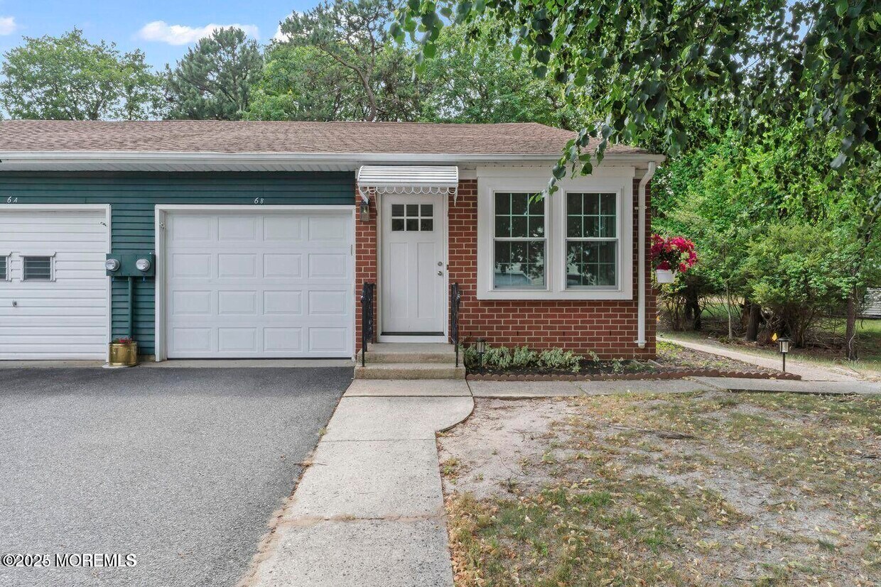 Foto principal - 6B Bayberry Ln