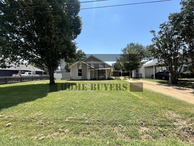 Building Photo - Modern 4 Bedroom 2 Bathroom home for rent!