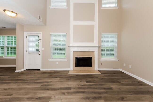 Foto del edificio - 413 Grove Park Dr