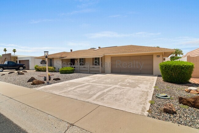 Foto del edificio - 9425 W Rolling Hills Dr