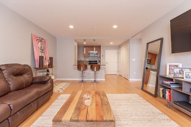 Foto del edificio - 16 Miner St