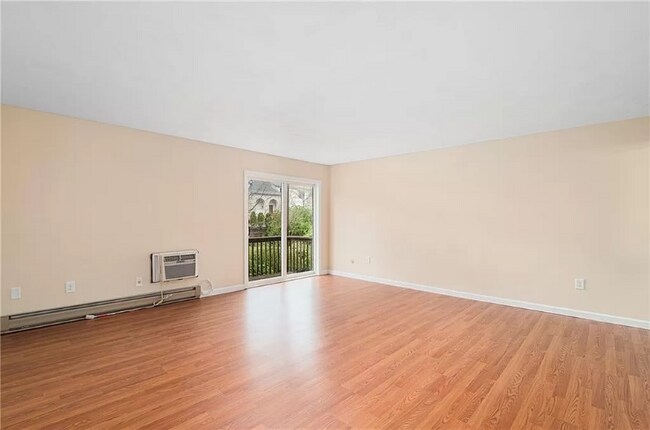 Foto del edificio - 1560 Douglas Ave