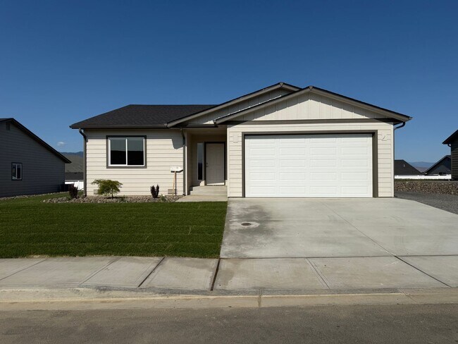 Building Photo - New Construction 3 bed, 2 bath!