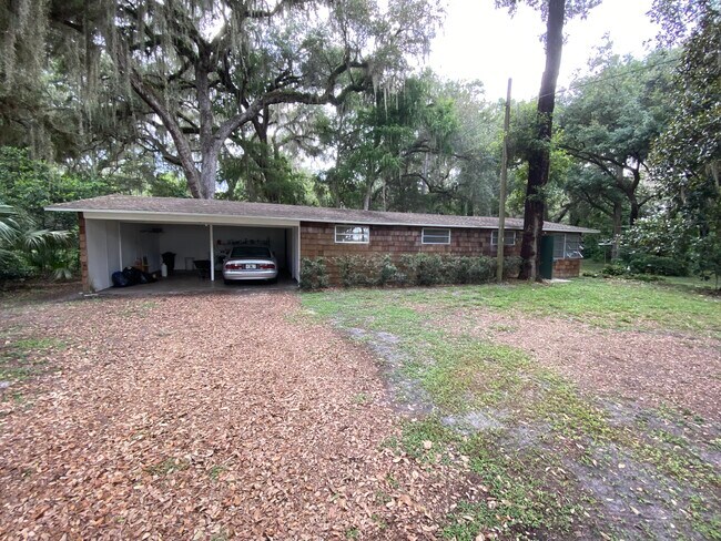 Exterior front - 1816 Co Rd 432