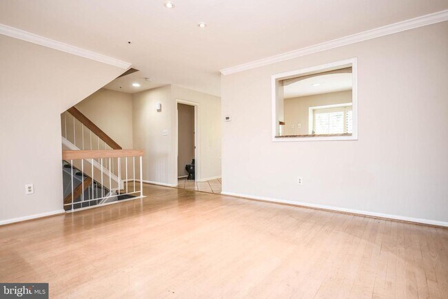 Foto del edificio - 5918 Edson Ln