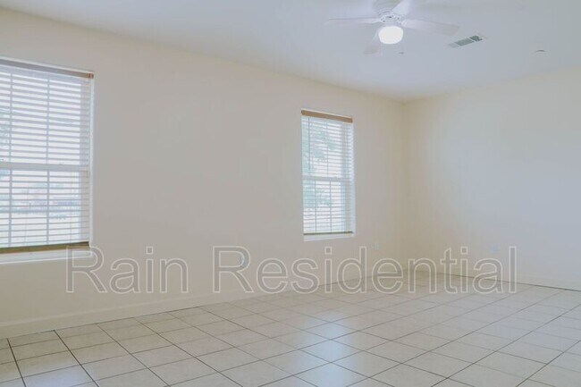 Foto del edificio - 656 Water St