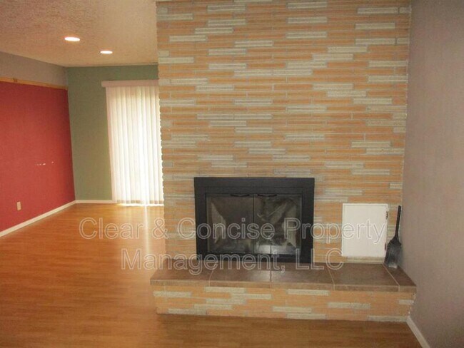 Foto del edificio - 4780 Cody Ave
