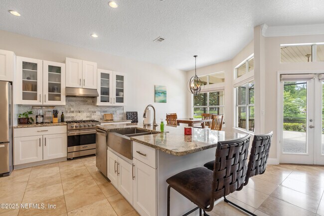 Foto del edificio - 1144 Sandlake Rd