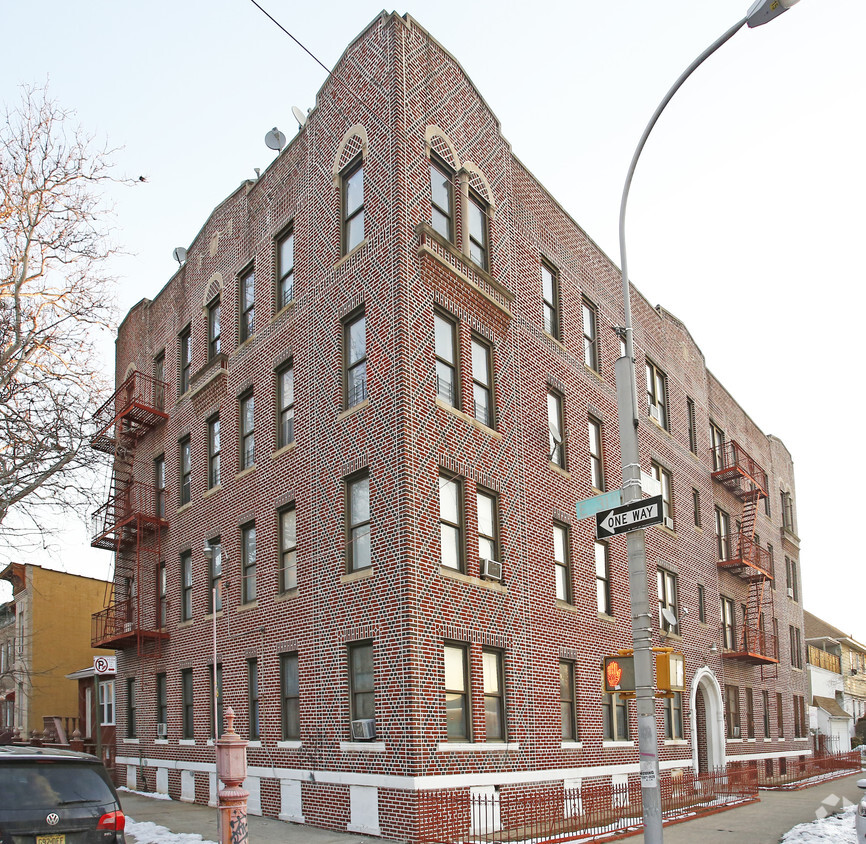 Corner View - 3105 Avenue D