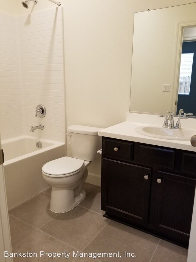 Building Photo - 3 br, 2 bath House - 3023 Bora Ave.