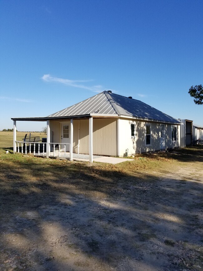 Frente de la casa - 3162 E Fm 389