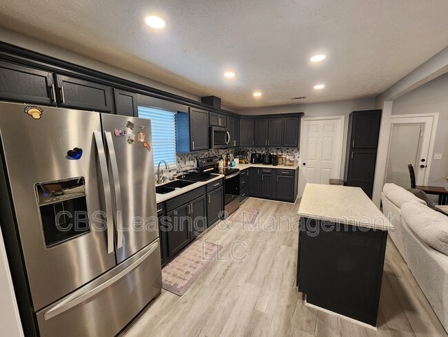Foto del edificio - 5126 Stonegate Dr