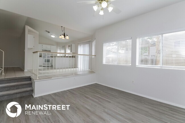 Building Photo - 1704 S 39th St